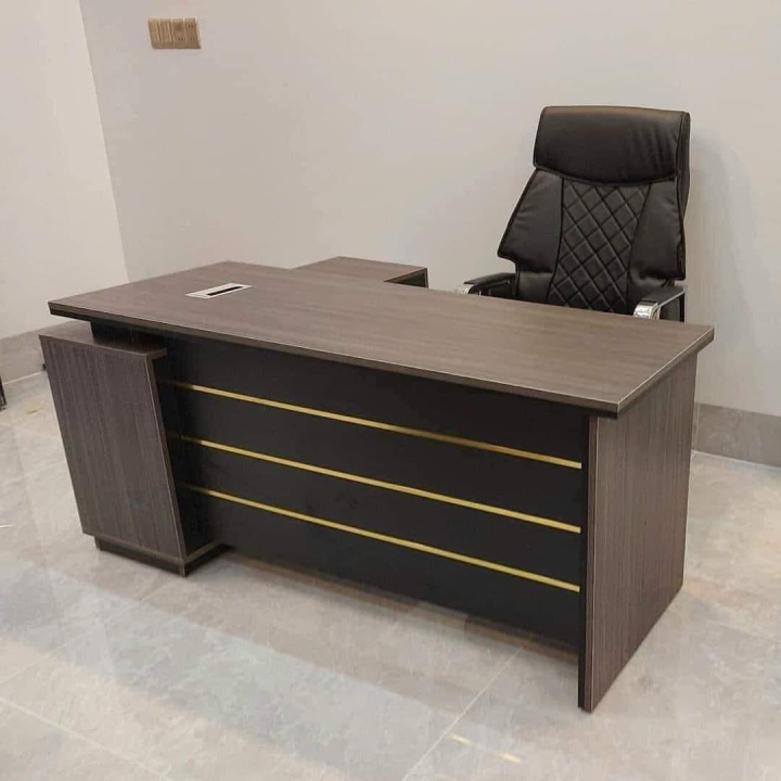 Mẫu Bàn Làm Việc Giám Đốc Tân Cổ Điển