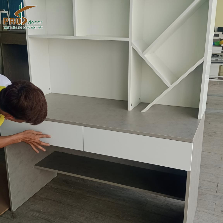 Mẫu Bàn Học Mini Kết Hợp Kệ Sách