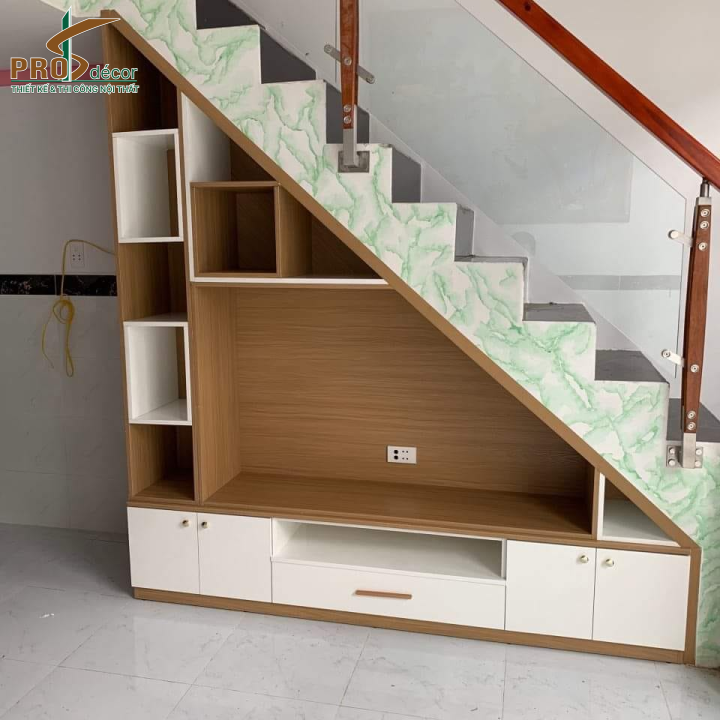 Kệ Tivi Chân Cầu Thang Thiết Kế Hiện Đại