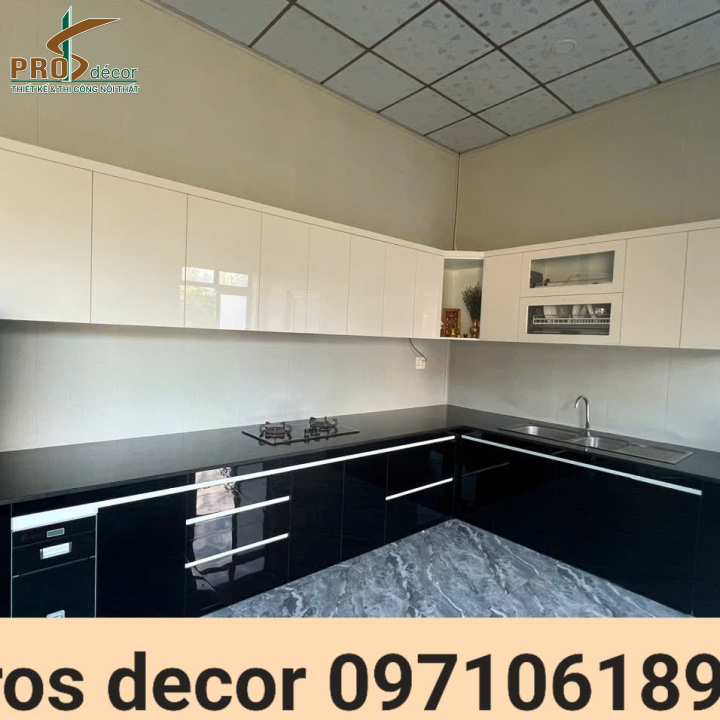 Tủ Bếp Chữ L Màu Trắng Đen Sang Trọng
