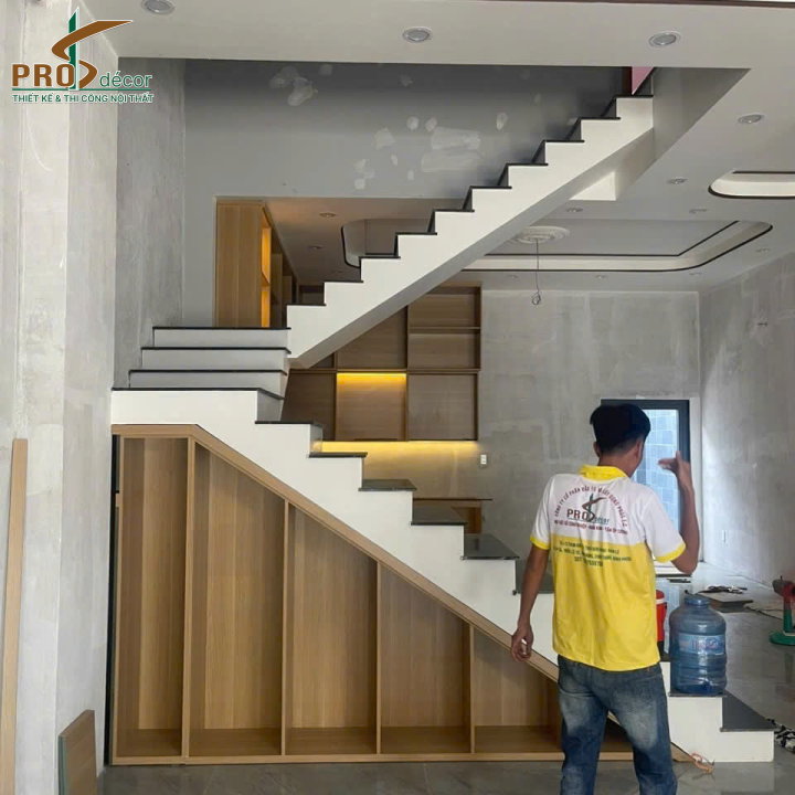 Lắp Đặt Combo Cầu Thang Tủ Kệ Chân Hầm